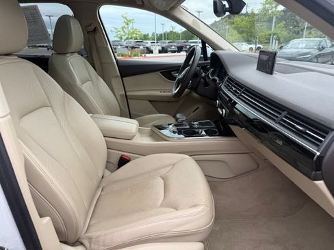 Used 2019 Audi Q7 3.0T Prestige w/ Prestige Package AWD/4WD image 4
