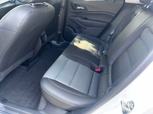 Used 2026 Chevrolet Trax LT FWD image 13