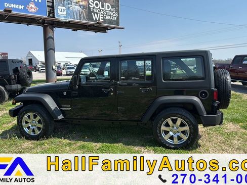 Used 2012 Jeep Wrangler Unlimited Sport AWD/4WD image 7