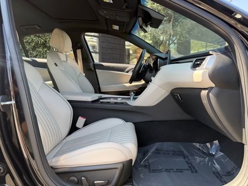 Used 2023 Genesis G70 2.0T w/ Sport Prestige Package image 33