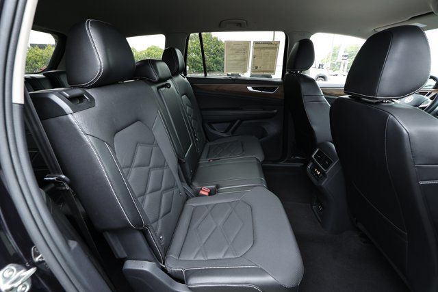 Used 2024 Volkswagen Atlas SE AWD/4WD image 27