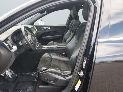 Used 2018 Volvo XC60 T6 R-Design w/ Convenience Package AWD/4WD image 9