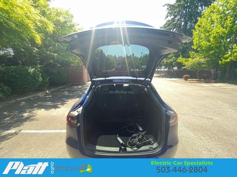 Used 2024 Tesla Model Y Long Range RWD image 55