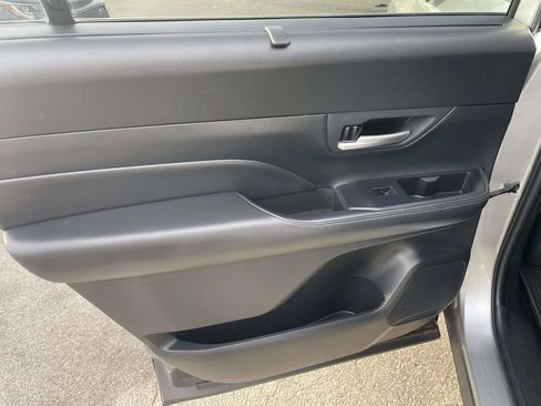 Used 2024 Toyota Grand Highlander XLE FWD image 21