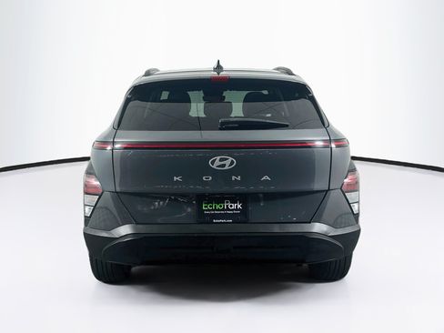 Used 2025 Hyundai Kona SEL FWD image 7