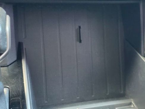 Used 2024 Toyota Tundra Limited AWD/4WD image 30