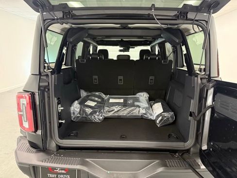 New 2026 Ford Bronco Badlands image 8