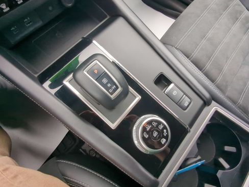 Used 2024 Mitsubishi Outlander Ralliart AWD/4WD image 21
