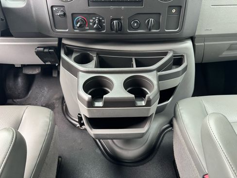 Used 2013 Ford E-250 and Econoline 250 image 20