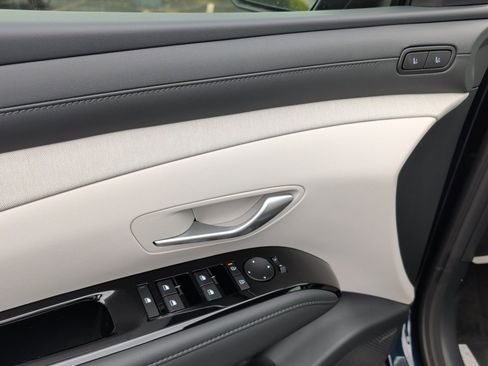 New 2026 Hyundai Tucson Limited image 32