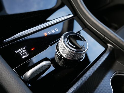 New 2025 Jeep Grand Cherokee Limited w/ Black Appearance Package image 17