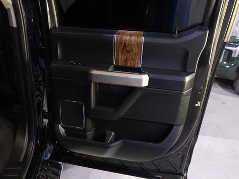 Used 2020 Ford F150 Lariat image 29