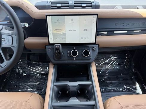 New 2026 Land Rover Defender 110 X-Dynamic SE AWD/4WD image 15