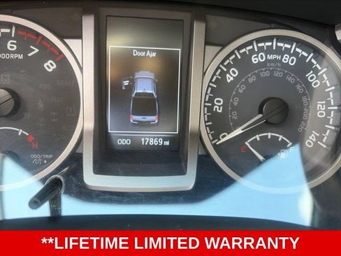 Used 2023 Toyota Tacoma SR5 RWD image 3
