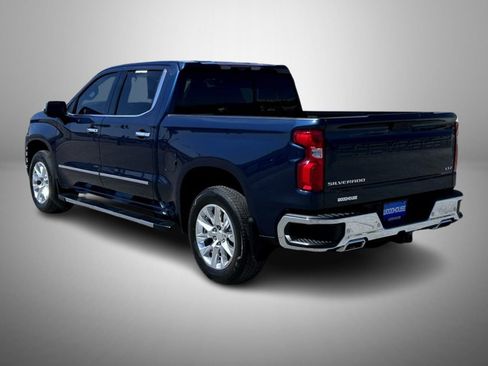 Certified 2020 Chevrolet Silverado 1500 LTZ w/ LTZ Premium Package AWD/4WD image 7