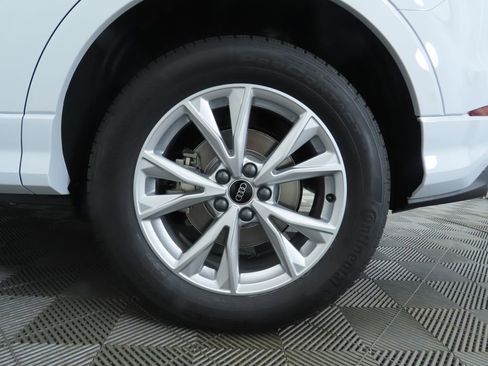 Used 2025 Audi Q3 2.0T Premium w/ Convenience Package image 32