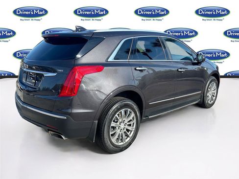 Used 2017 Cadillac XT5 Luxury w/ Driver Awareness Package image 8