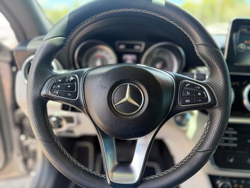 Used 2015 Mercedes-Benz CLA 250 image 17