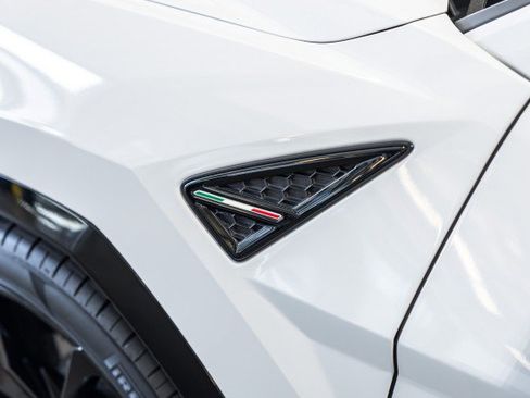 Used 2021 Lamborghini Urus AWD/4WD image 13