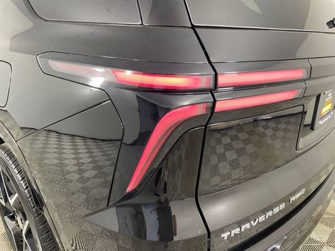 New 2026 Chevrolet Traverse High Country AWD/4WD image 17