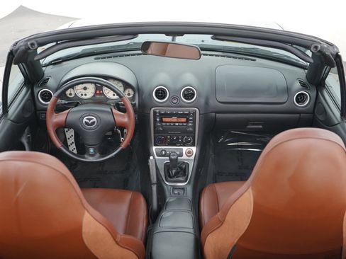 Used 2002 MAZDA MX-5 Miata SE RWD image 13