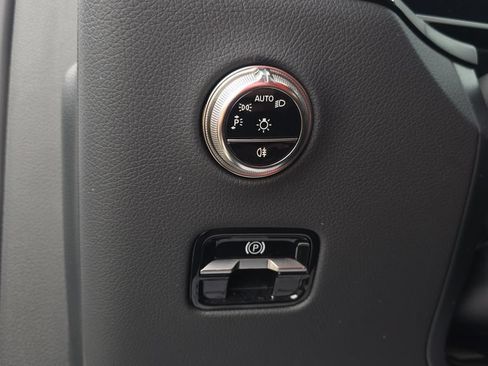 Certified 2025 Mercedes-Benz GLC 300 4MATIC image 13