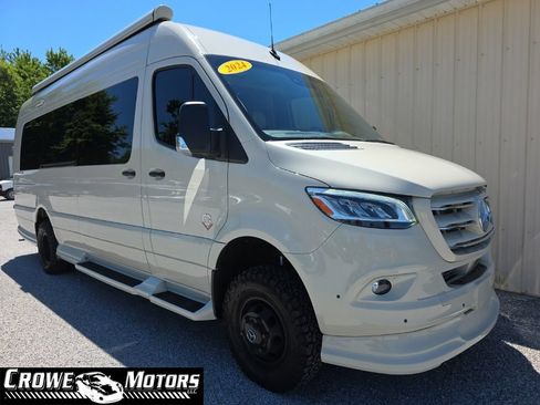 Used 2024 Mercedes-Benz Sprinter 3500 image 1