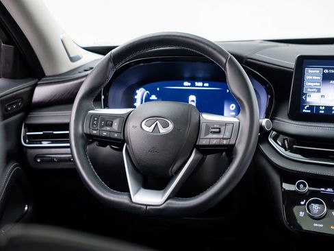 Used 2023 INFINITI QX60 Sensory w/ Vision Package AWD/4WD image 11