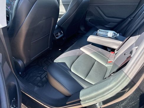 Used 2020 Tesla Model 3 Standard Range Plus image 9