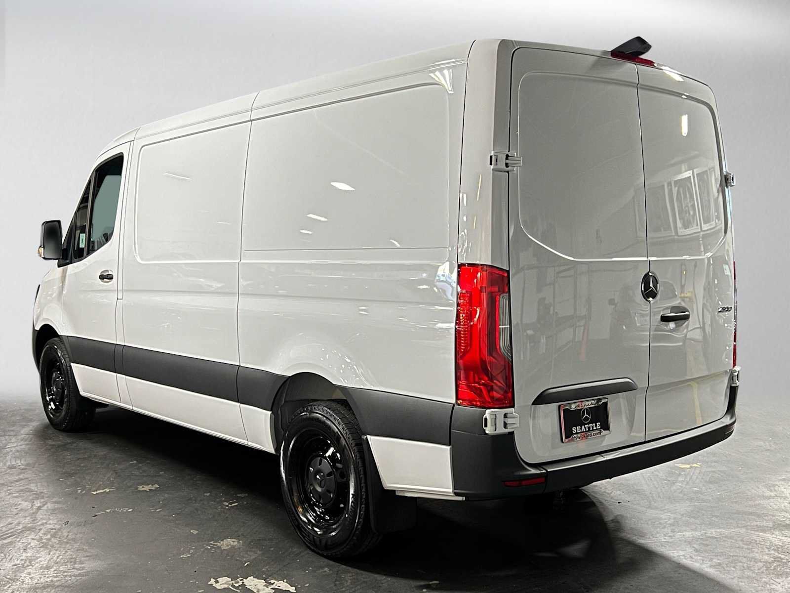 Used 2025 Mercedes-Benz Sprinter 2500 image 6