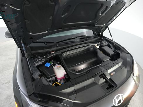 Used 2023 Hyundai Ioniq 6 Limited image 25