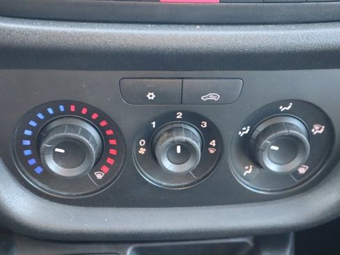 Used 2021 RAM ProMaster City Tradesman image 11