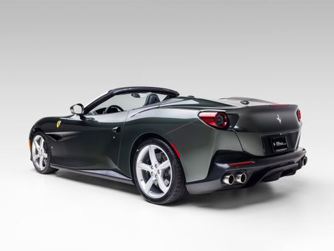 Certified 2019 Ferrari Portofino RWD image 5