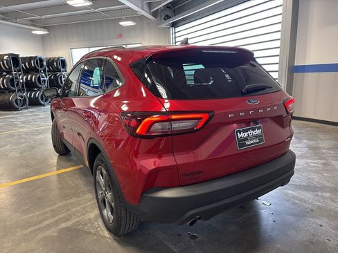 Used 2025 Ford Escape ST-Line AWD/4WD image 7
