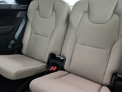 Certified 2026 Volvo XC90 B6 Plus w/ Protection Package Premier AWD/4WD image 33