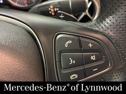 Used 2016 Mercedes-Benz GLA 250 4MATIC image 11