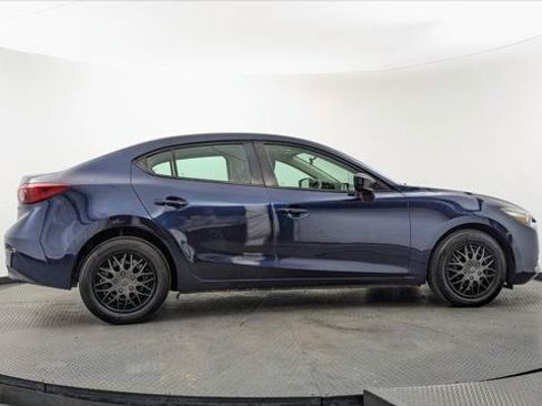 Used 2018 MAZDA MAZDA3 Sport FWD image 8