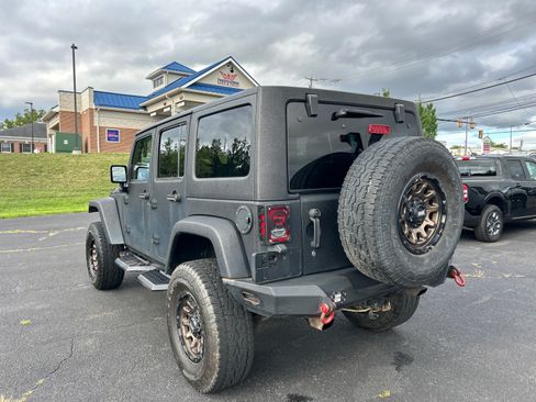 Used 2017 Jeep Wrangler Unlimited Sport w/ Quick Order Package 23S AWD/4WD image 10