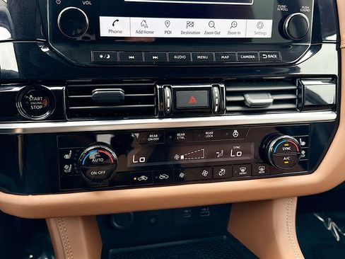 Used 2025 Nissan Pathfinder Platinum w/ Cargo Package image 36