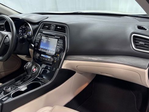 Used 2018 Nissan Maxima 3.5 SV FWD image 17
