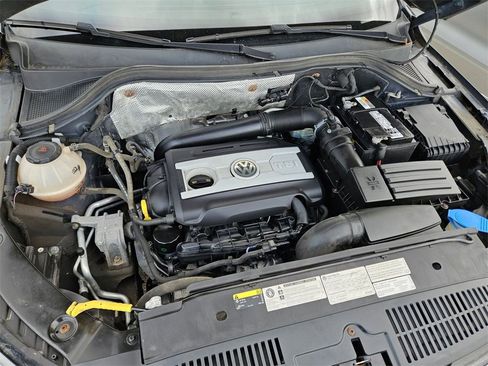 Used 2018 Volkswagen Tiguan Limited w/ Premium Package image 31