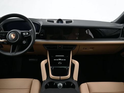Certified 2026 Porsche Cayenne Coupe AWD/4WD image 9