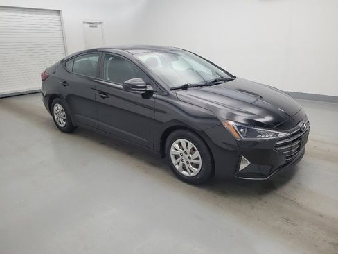 Used 2020 Hyundai Elantra SE w/ Cargo Package (C1) FWD image 11