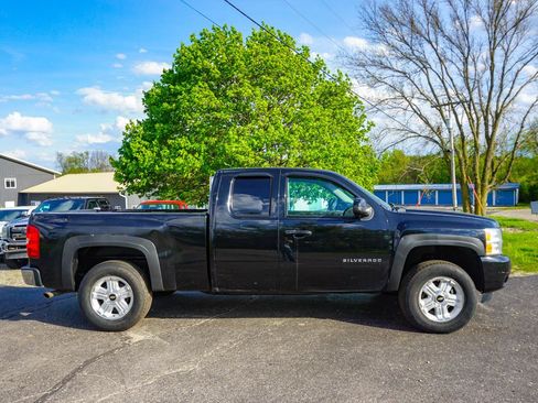 Used 2013 Chevrolet Silverado 1500 LT w/ All-Star Edition AWD/4WD image 2