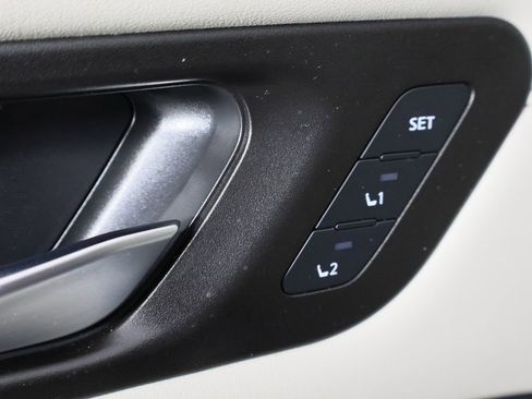 Used 2022 Nissan Pathfinder Platinum w/ Cargo Package image 24