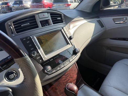 Used 2011 Toyota Avalon Limited FWD image 8
