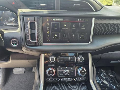 Used 2023 GMC Yukon XL Denali w/ Advanced Technology Package AWD/4WD image 27