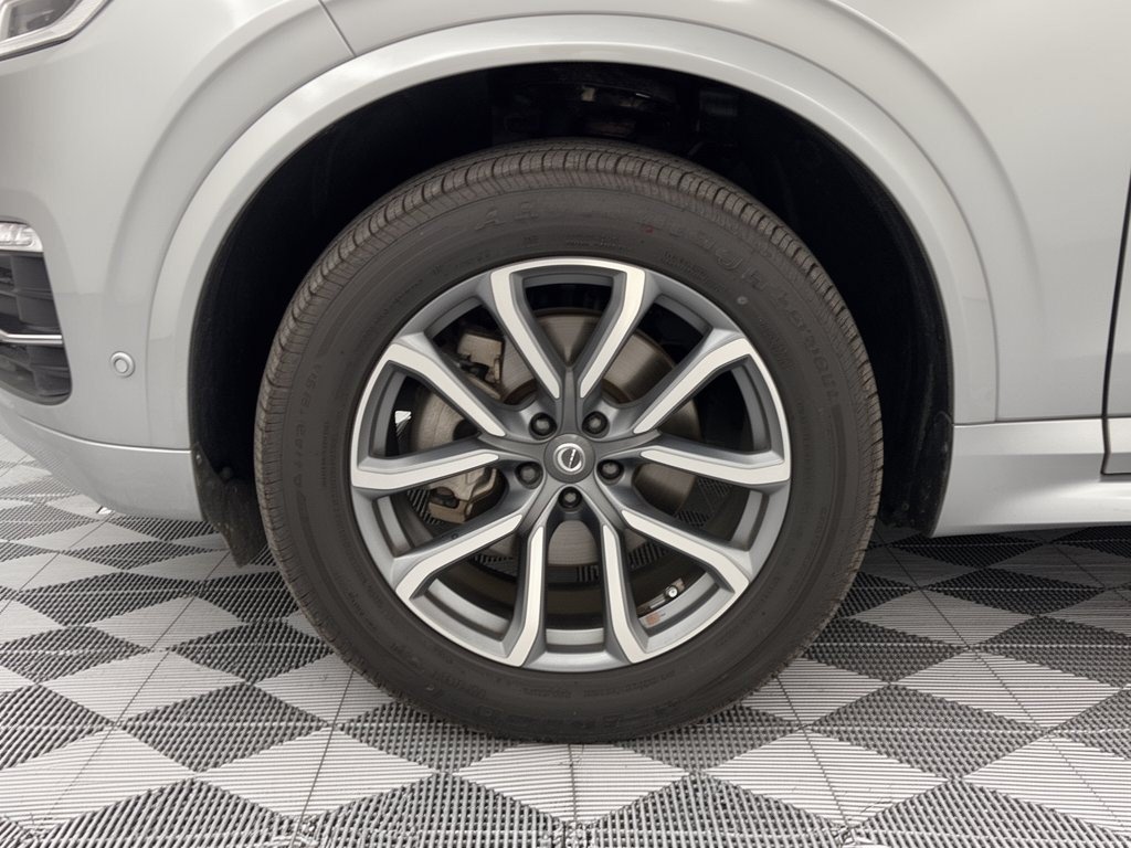 Used 2019 Volvo XC90 T6 Momentum w/ Advanced Package AWD/4WD image 13