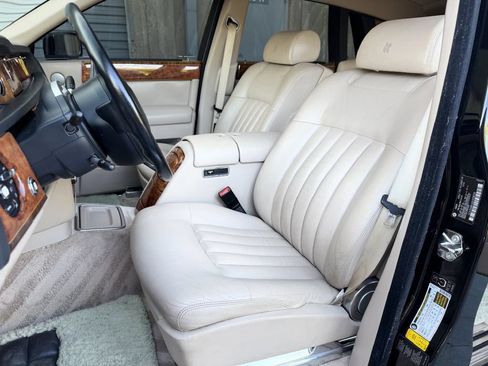 Used 2006 Rolls-Royce Phantom Sedan RWD image 16