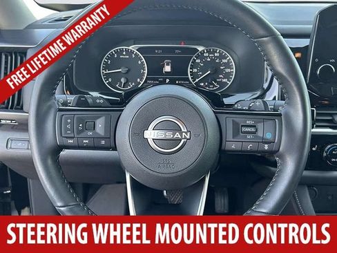 Used 2025 Nissan Pathfinder SL AWD/4WD image 8